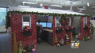 Texas Co-Workers Convert Business Cubicles Into Christmas Cottage