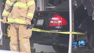 Car crashes into Chesapeake post office.
