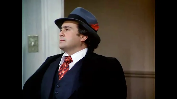 TAXI, All About Louie #30, Date With Elaine