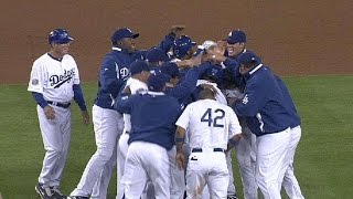 Ethier wins it with a single in the 10th