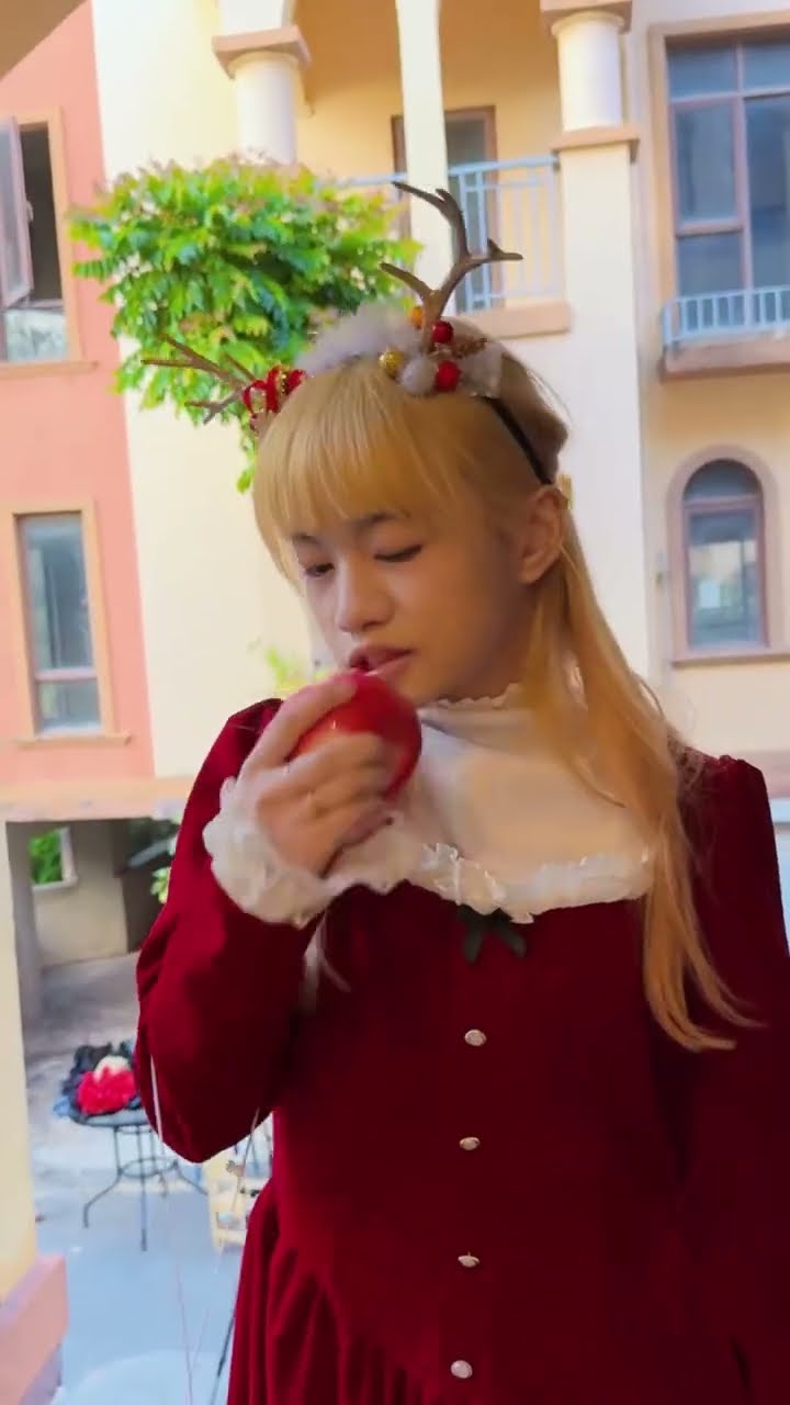 【斗罗大陆】唐舞桐吃了圣诞女孩儿的毒苹果，唐三为为她报仇吗？#斗罗大陆#唐三#小舞 #唐舞桐