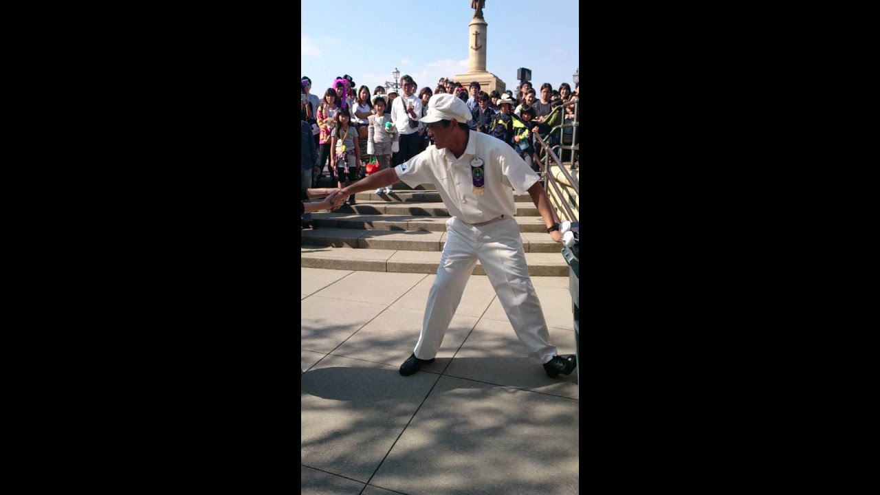 ディズニーシー掃除パフォーマンス Youtube