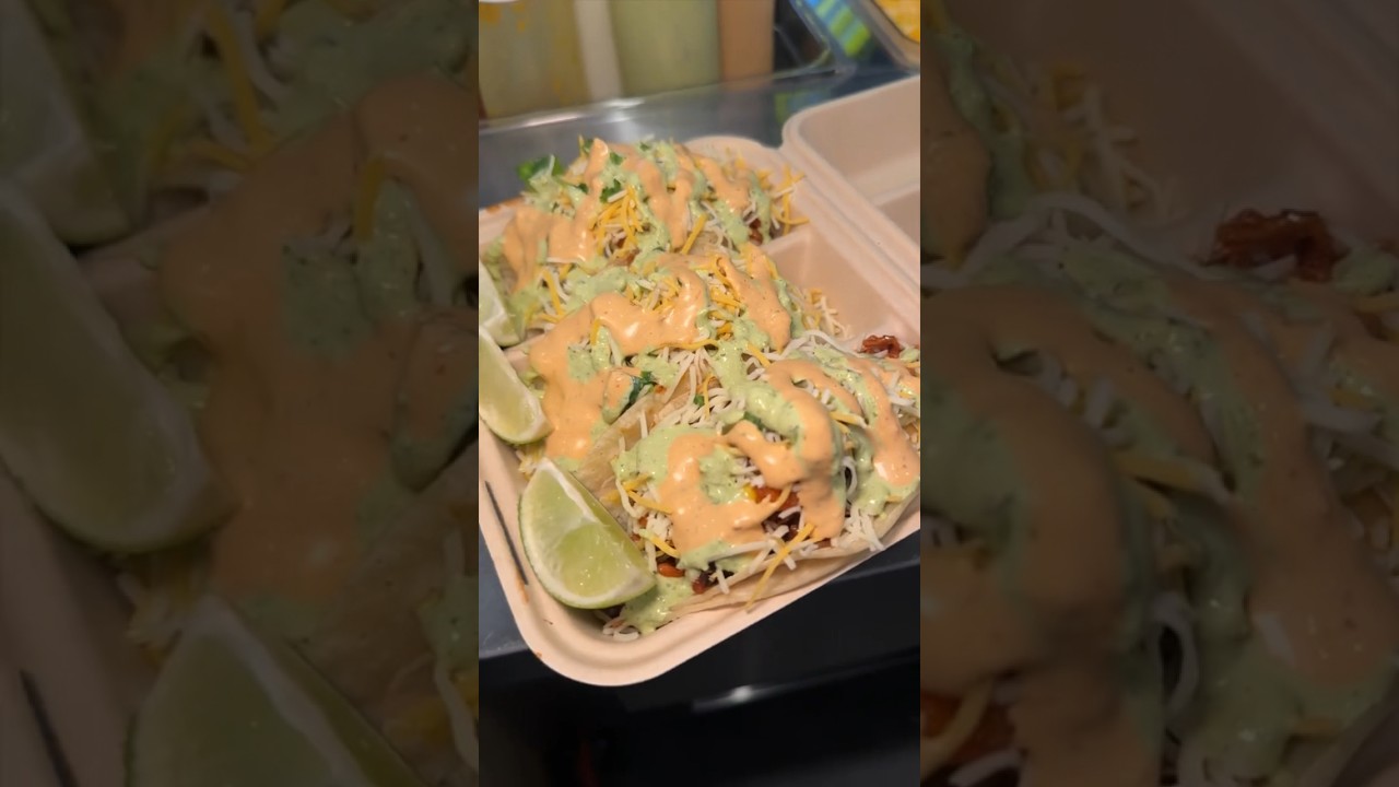 These HONEY CHIPOTLE CHICKEN TACOS from Adobo Mexican grill in Brooklyn are LOADED! 🌮 #DEVOURPOWER