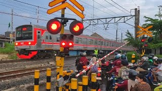 6 Perlintasan Kereta Api  Palang Pintu Baru Kombinasi