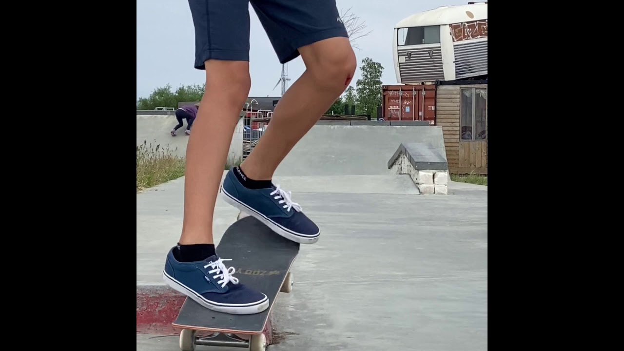 Trock Grinding(skateboard Video ) YouTube