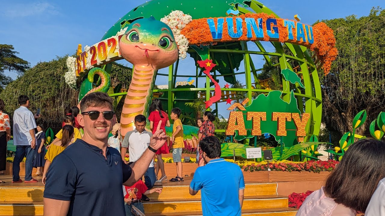 TET Vietnam is crazy for foreigners