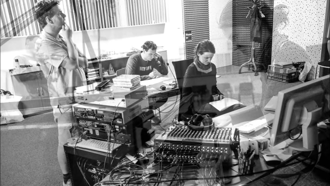 Olga Ježková -Tři hry pro dva hráče na tři nástroje : 1. Hra se Strunami