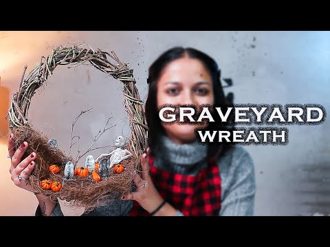 Graveyard Wreath For Halloween Decorations | Last-Minute Holiday Craft