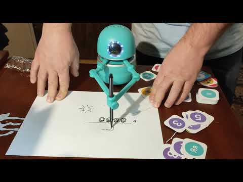 Робот художник Quincy рисует цветы и улиток (Робот Квинси, детский робот, робот-художник для детей)