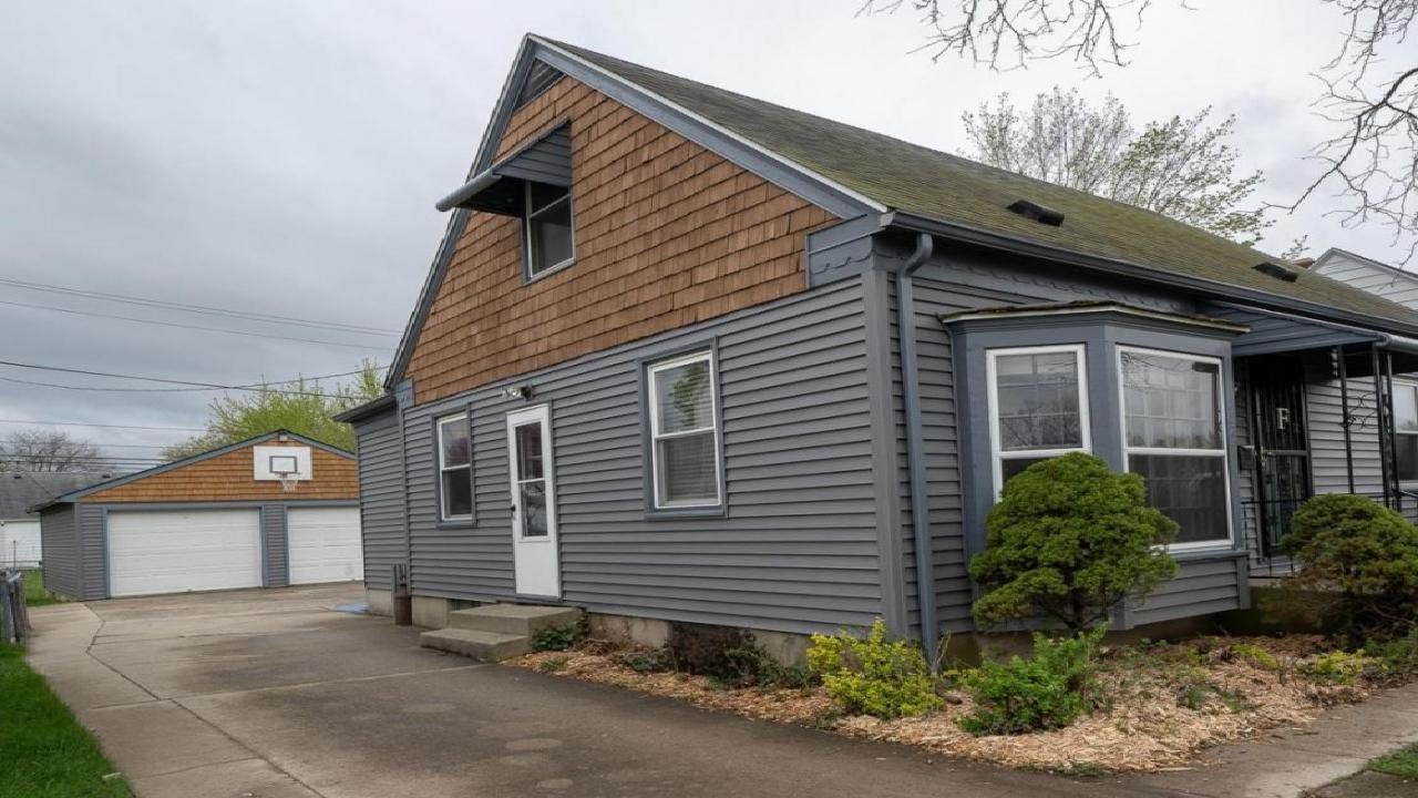 1529 W State Boulevard, Fort Wayne, IN Presented by Justin Geeting.