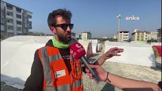 Ahbap Derneği̇ Yöneti̇m Kurulu Üyesi̇ Yasi̇n Meydaneri̇ Bi̇z, Sadece Çadir Ürmüyoruz, Yan