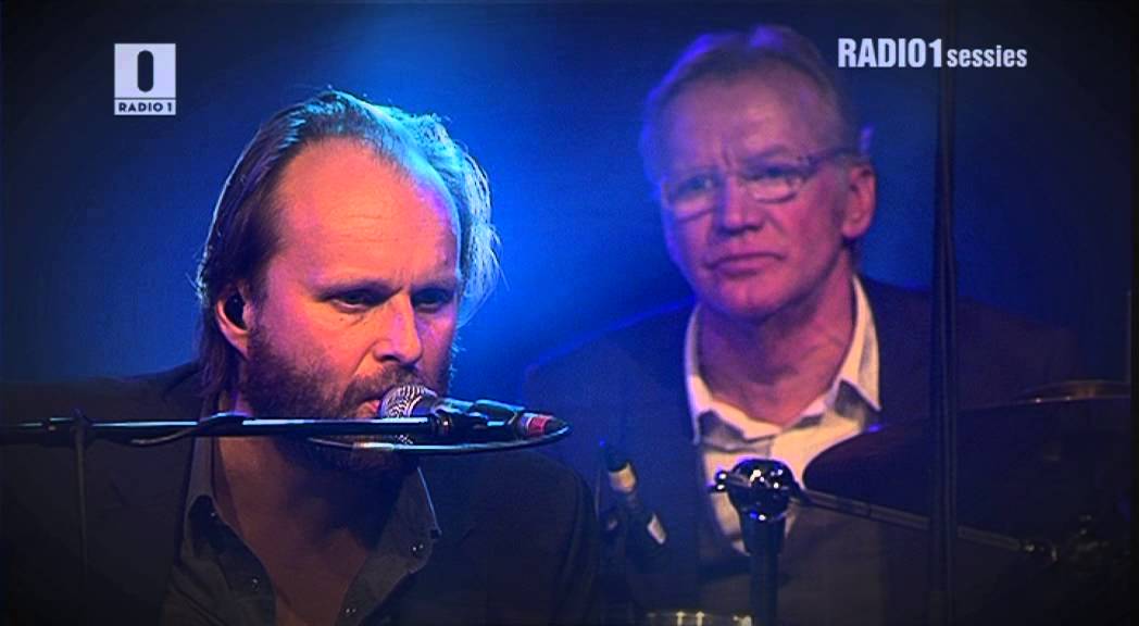 admiral freebee & The Rhythm Junks   Trying to get away