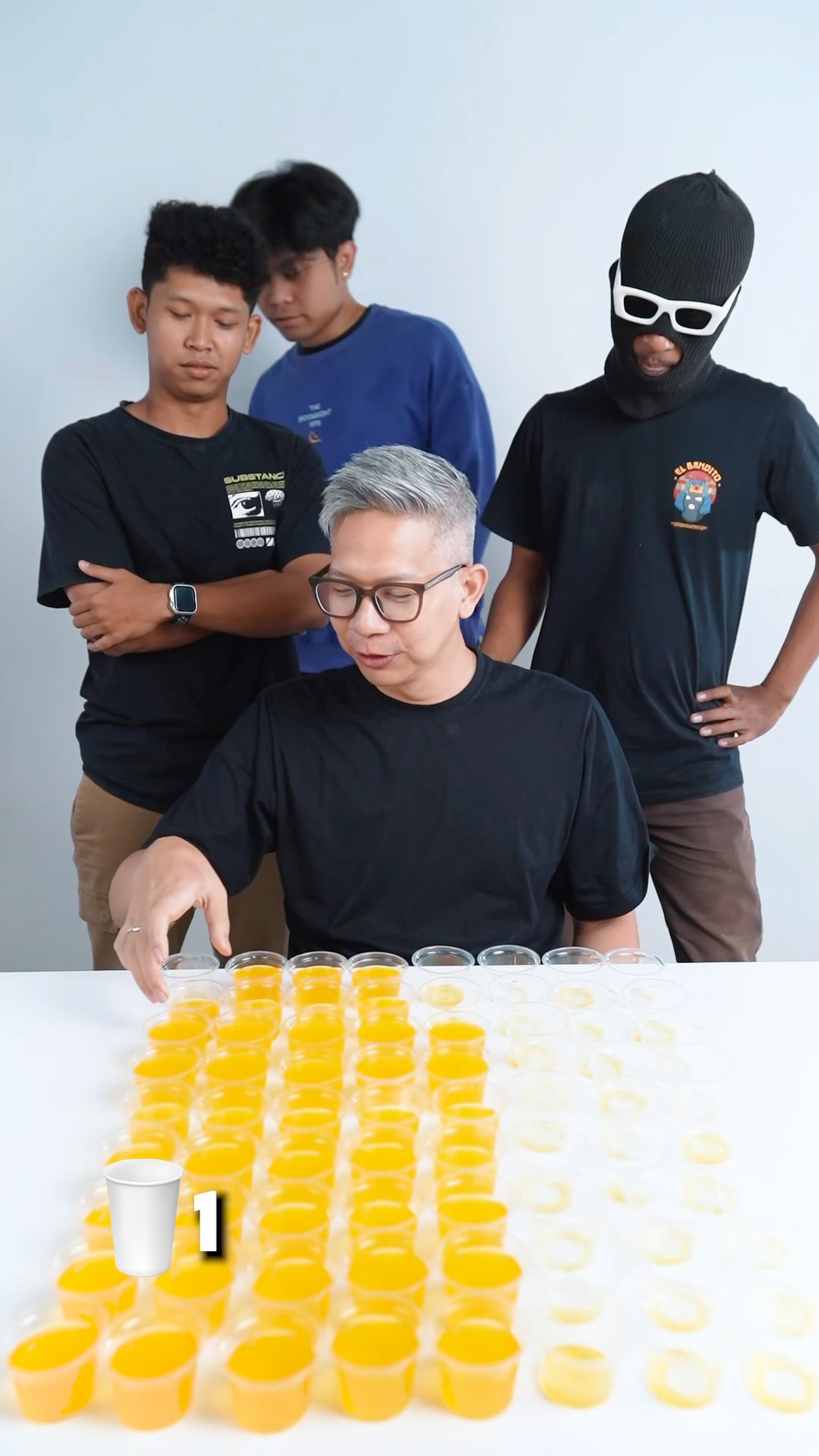 SIAPA BISA MINUM TERBANYAK??!!