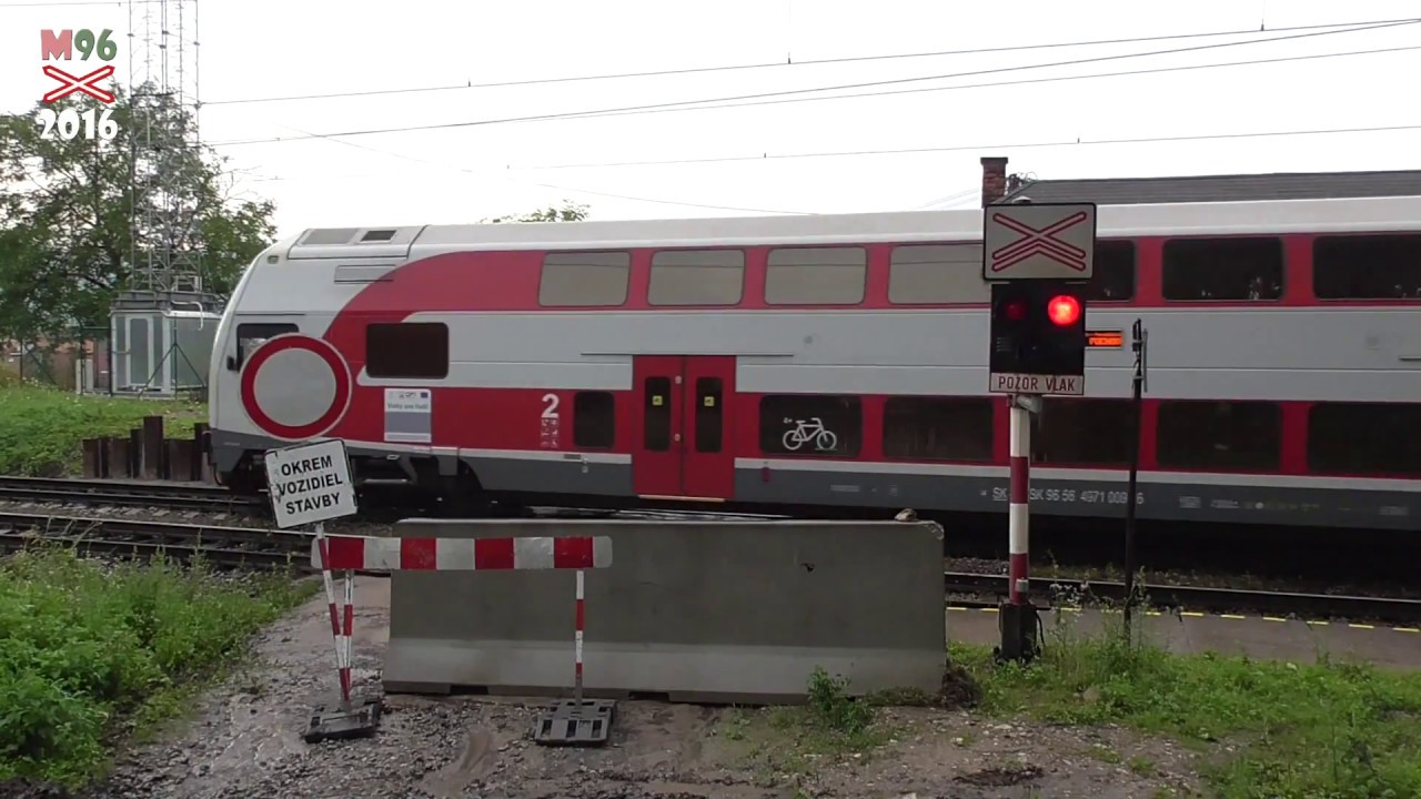 Železničné priecestie Horný Hričov (SK) - 28.7.2016 / Železniční přejezd / Railroad crossing