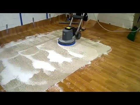 Роторная чистка ковров полотером Karcher в цехе. г. Новоуральск. Клининговая компания "ЭкоСфера"