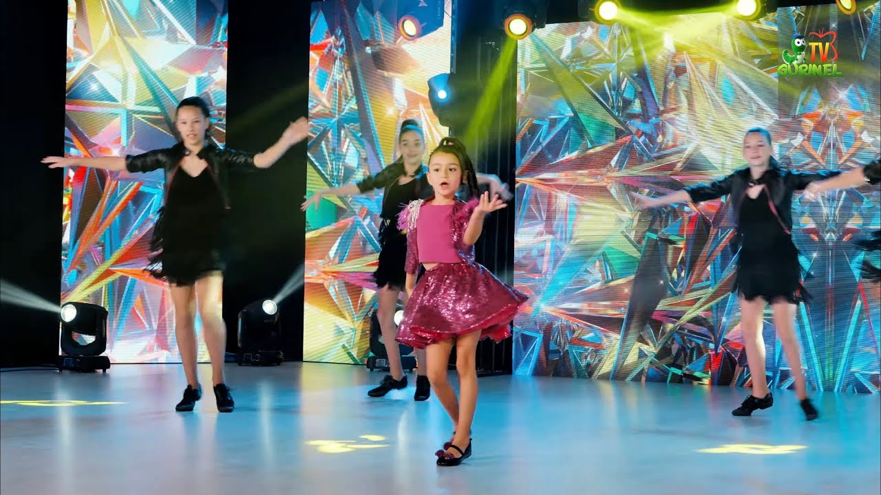 Alexandrina Alexandrov (Picături Muzicale) - Mujer Latina