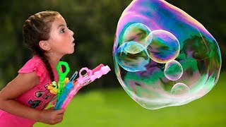 Vania Mania and Daddy play with bubbles toys for kids screenshot 5