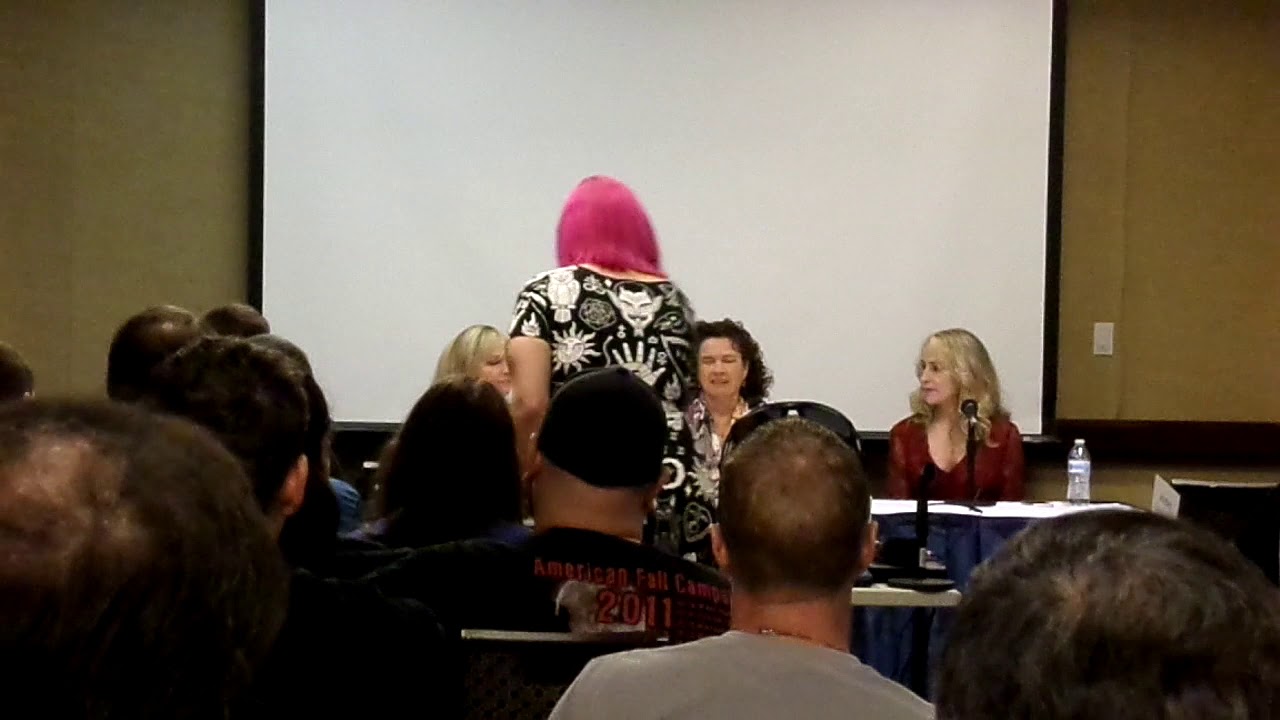 Horror Corner - Women Of Elm Street Discussion - Scare-A-Con 2019