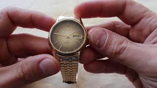 Seiko SQ 4004 Quartz Vintage Day Date Watch Review One Of A Kind Retro  Timepiece - YouTube