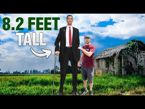 THE WORLD&rsquo;S TALLEST MAN (251 cm, 8 feet 2 inches!)