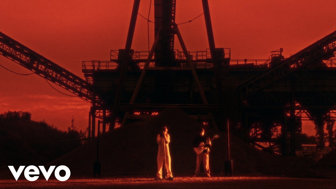 Watch Eva Bloo - romantica (Unplugged) on YouTube Watch Eva Bloo - romantica (Unplugged) on YouTube