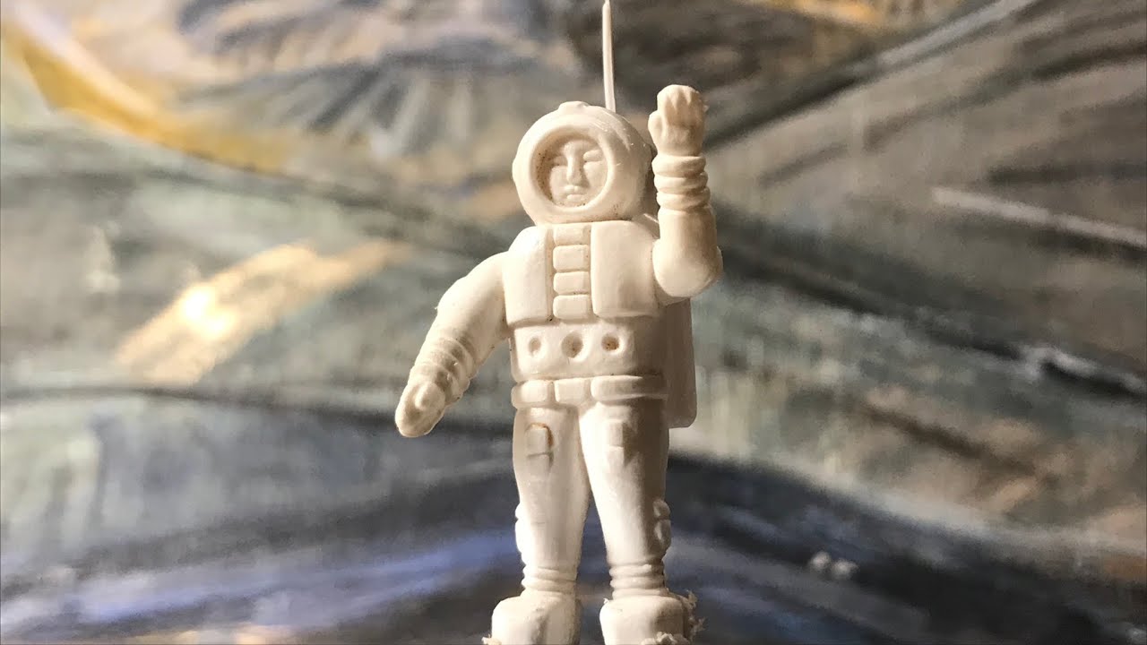 Unknown Spaceman Figure: Soft Plastic 45mm Detachable Backpack, Very Cool
