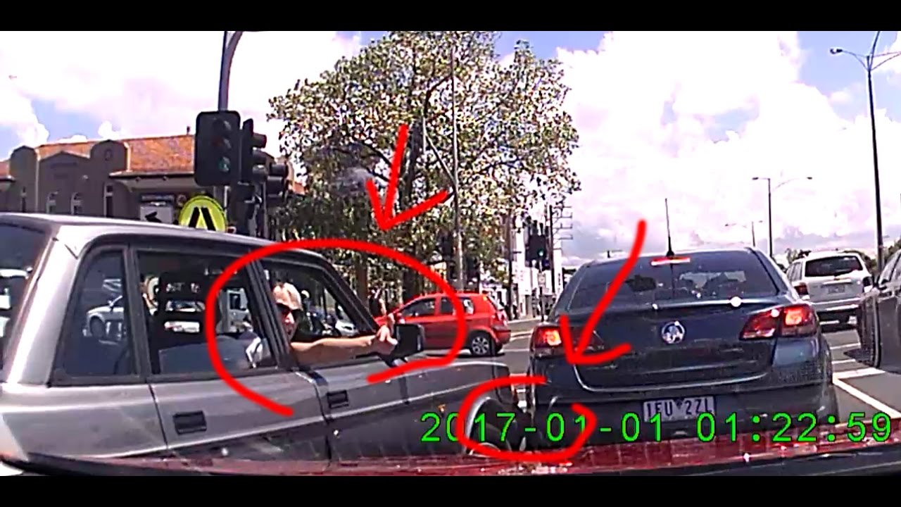 Crazy Women Road Rage - Princes Highway, Melbourne - YouTube