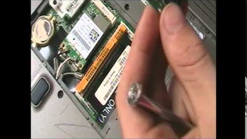 How to replace RAM in a Dell Latitude D530 (Behind the scenes)