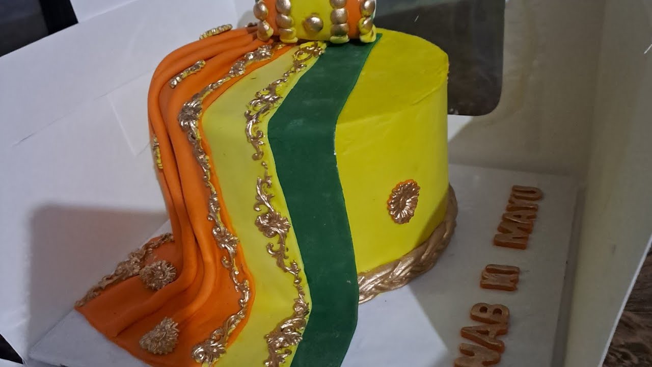 within few hours I make this fondant cake