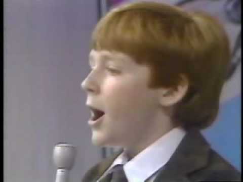 Scott Grimes singing Somewhere Over the Rainbow at age 11 ...