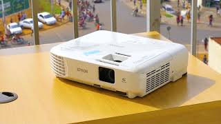 EPSON EB S05 Projector( IHAHA Technologies )