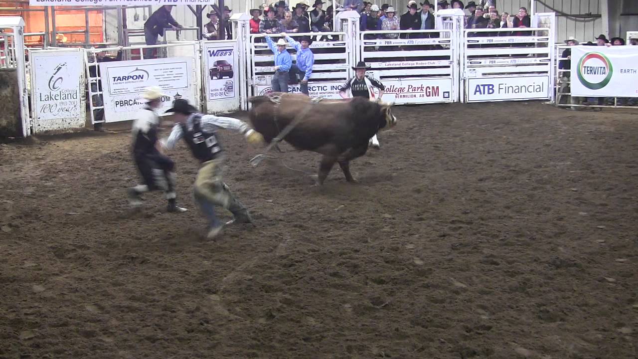 Kyle Lozier vs. SKRI902 Frieght Shaker. Vermillion, AB PBR Canada '13