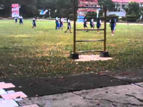 1 vs 12 cewek