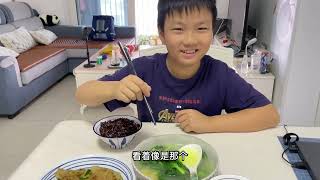 我们的晚饭，酸豆角炒肉末，肉末烧冬瓜，青菜汤，简简单单的生活