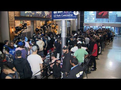 Fans spend night in line for Raptors OVO gear in Toronto