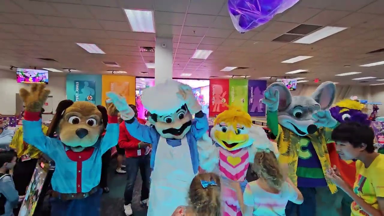 Живое шоу «Я и мои друзья» и сброс воздушных шаров (торжественное открытие) — Парамус, Нью-Джерси