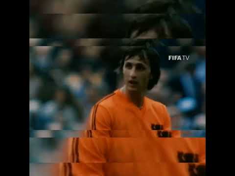 اسطورة هولندا يوهان كرويف صاحب اللعب الشامل والمدرسة الكروية كرويف Barcelona Cruyff Ajax