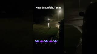 It s RANING New Braunfels weather