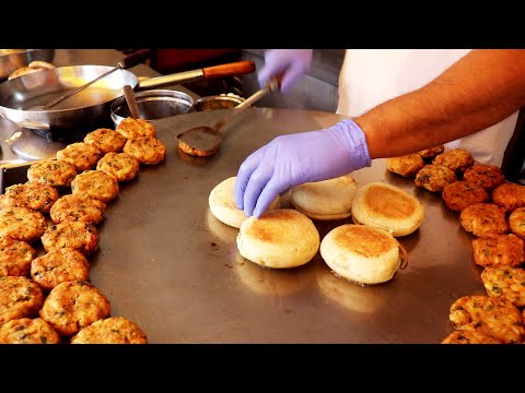 Master Of Making Tasty Hot Dog And Egg Benzo | Indore Famous Jhonny Hot Dog | Indian Street Food | Street Food Fantasy