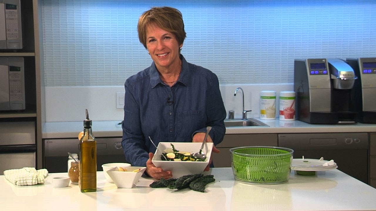 Quick kale recipe: How to make a fresh kale salad in 5 minutes | Herbalife Recipes - YouTube