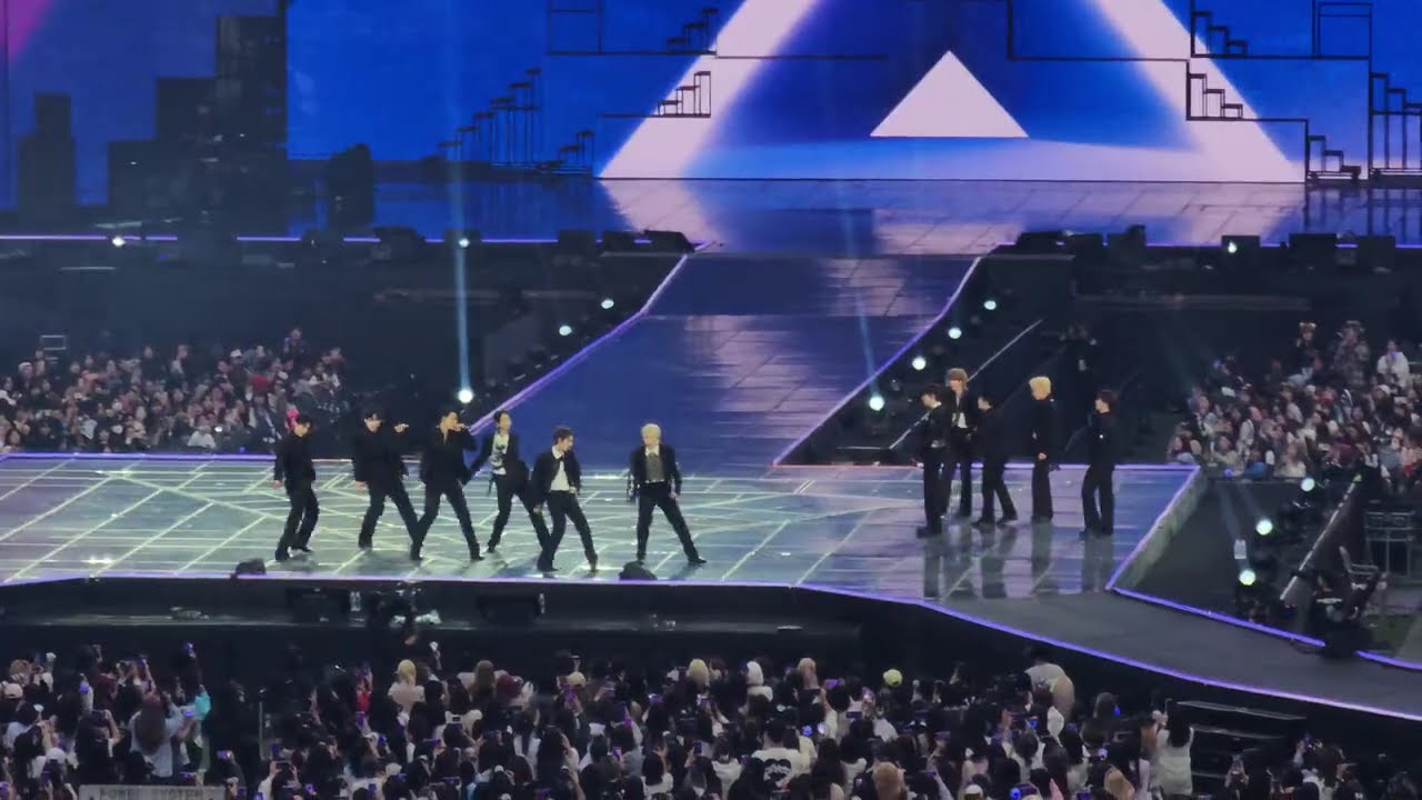 241013 SEVENTEEN [RIGHT HERE] in GOYANG - CRUSH