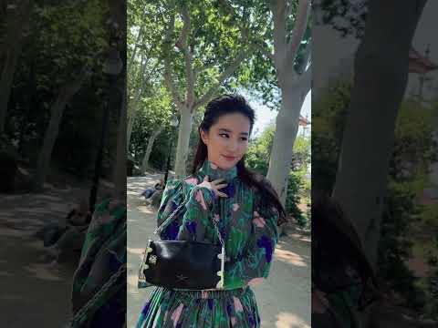 [2024/5/23] House Ambassador #liuyifei attended Louis Vuitton Women's Cruise 2025 Show #劉亦菲 #刘亦菲