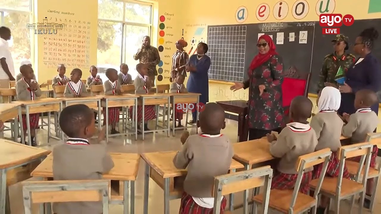 RAIS SAMIA ALIYOTINGA DARASANI KUCHEZA NA WATOTO SHULE YA MSINGI CHIEF ZULU