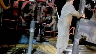 Laying down drill pipe on a rig