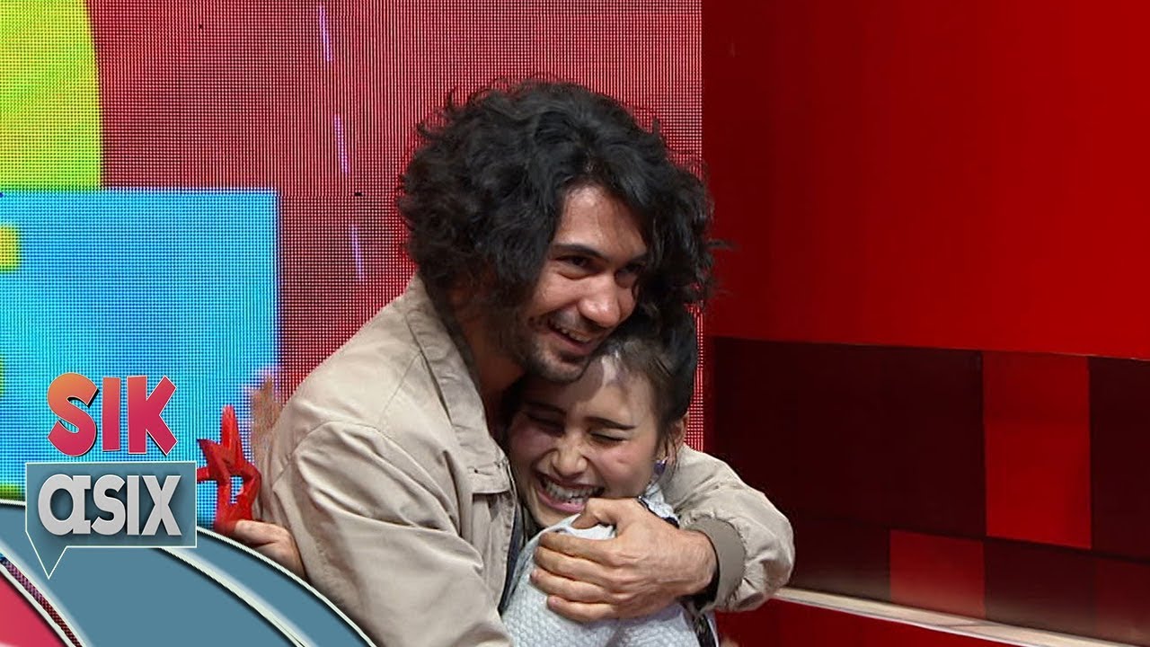 Reza Rahardian Bangga Lihat Ayu Ting Ting, Karena Mirip Ibunya Reza - Sik Asix (2/2)