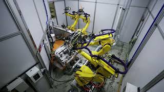 Multi-Purpose Quad Robot Machining Cell with Debris Collection