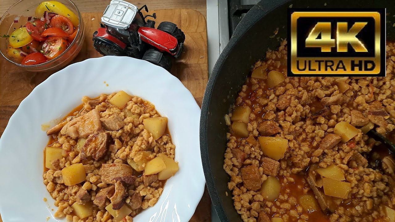 Bácskai húsos tarhonya, olyan finom és laktató, hogy még a szomszéd is leesik tőle a traktorról :-)