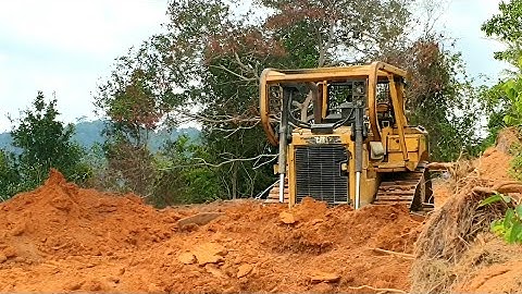 Amazing CAT D6R XL Bulldozer Operator Expertise Building Roads on Mountains