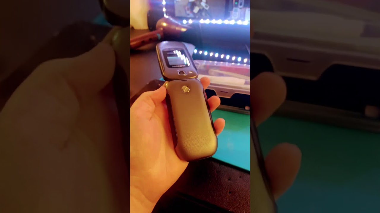 Samsung flip phone on Verizon. 