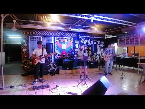 One More Sun - 溫柔 Tenderness ( Mayday 五月天  Cover ) Kampung Bahang Roadside Cafe 2019